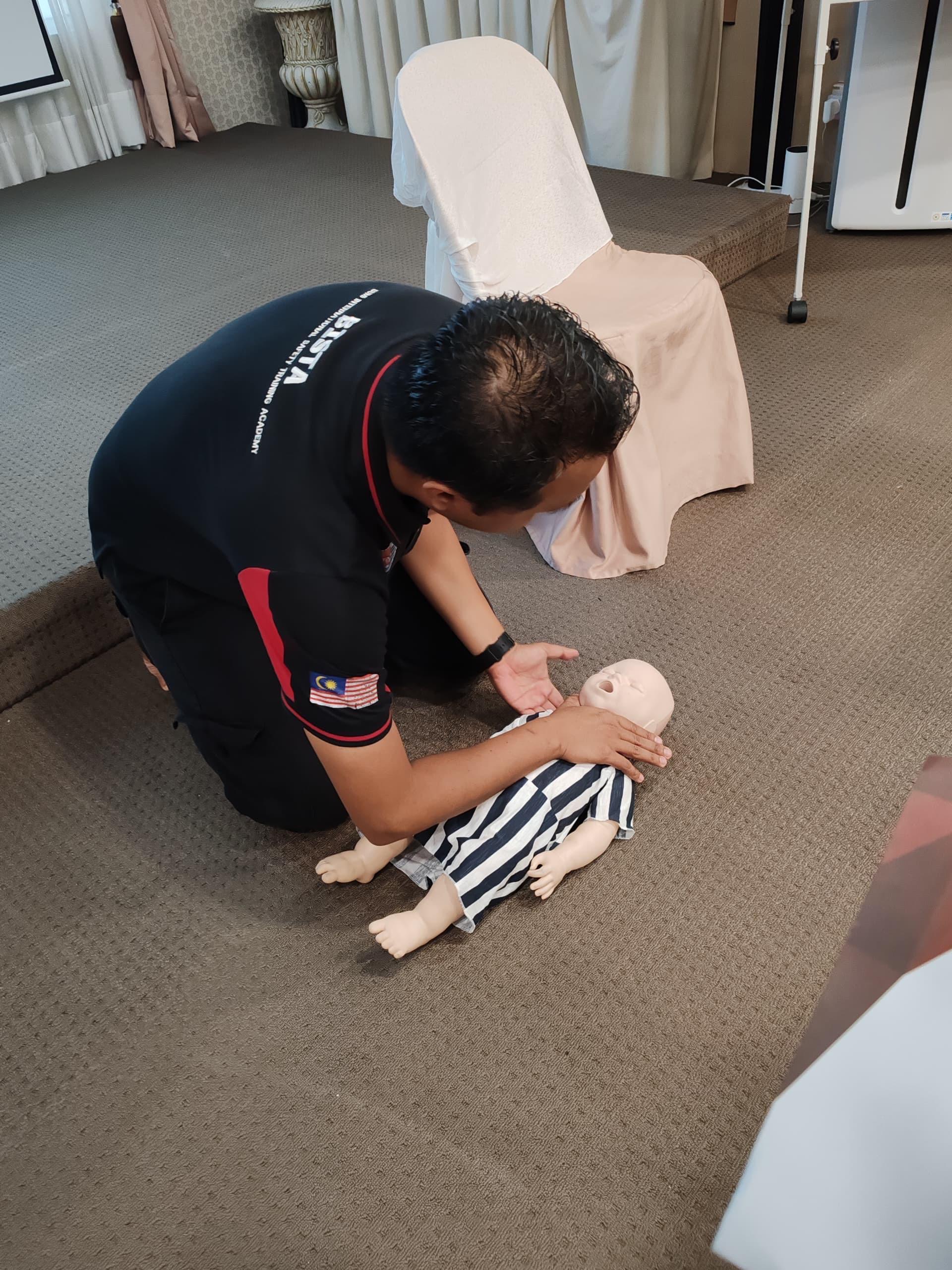 Basic Occupational First Aid, CPR and AED Training - Image 5