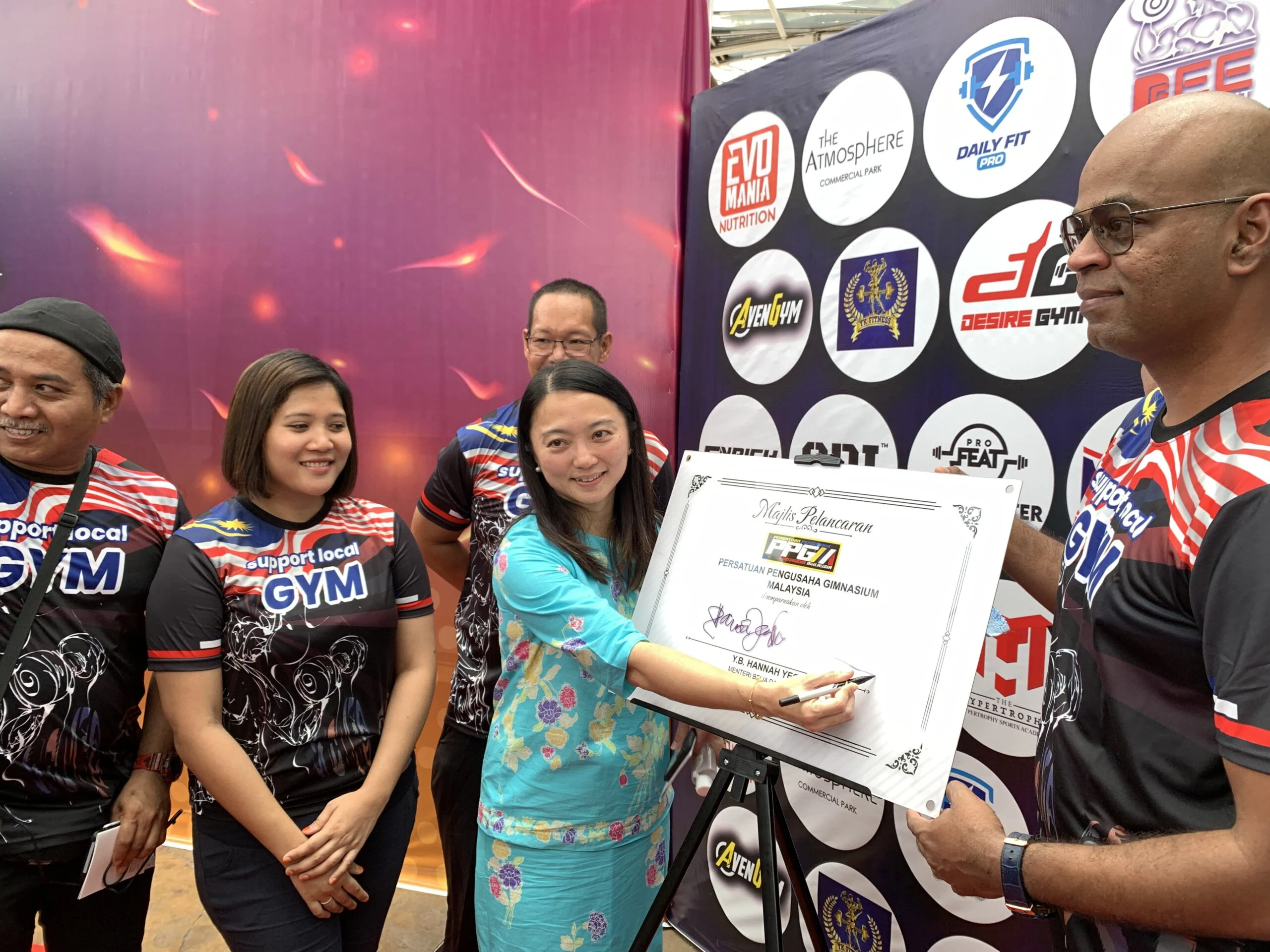 Majlis Manandatangani Sokongan Kod Sukan Selamat