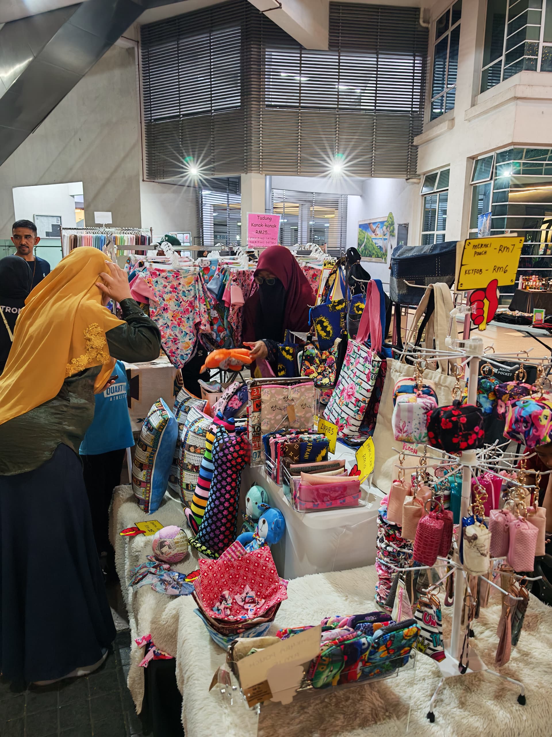 The Atmosphere Carboot Sale_Flea Market - Image 6