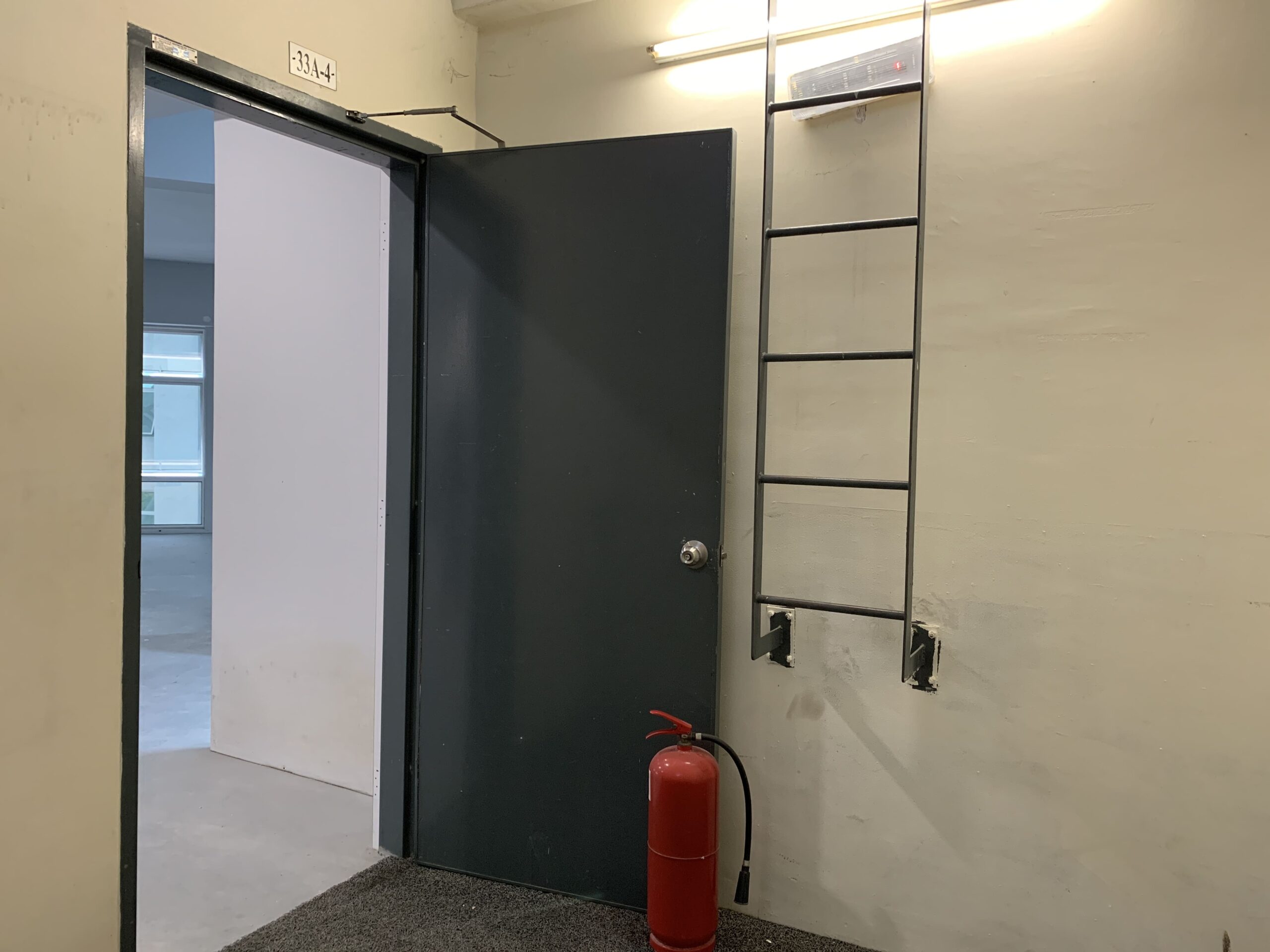 C-33A Fourth Floor - Image 4