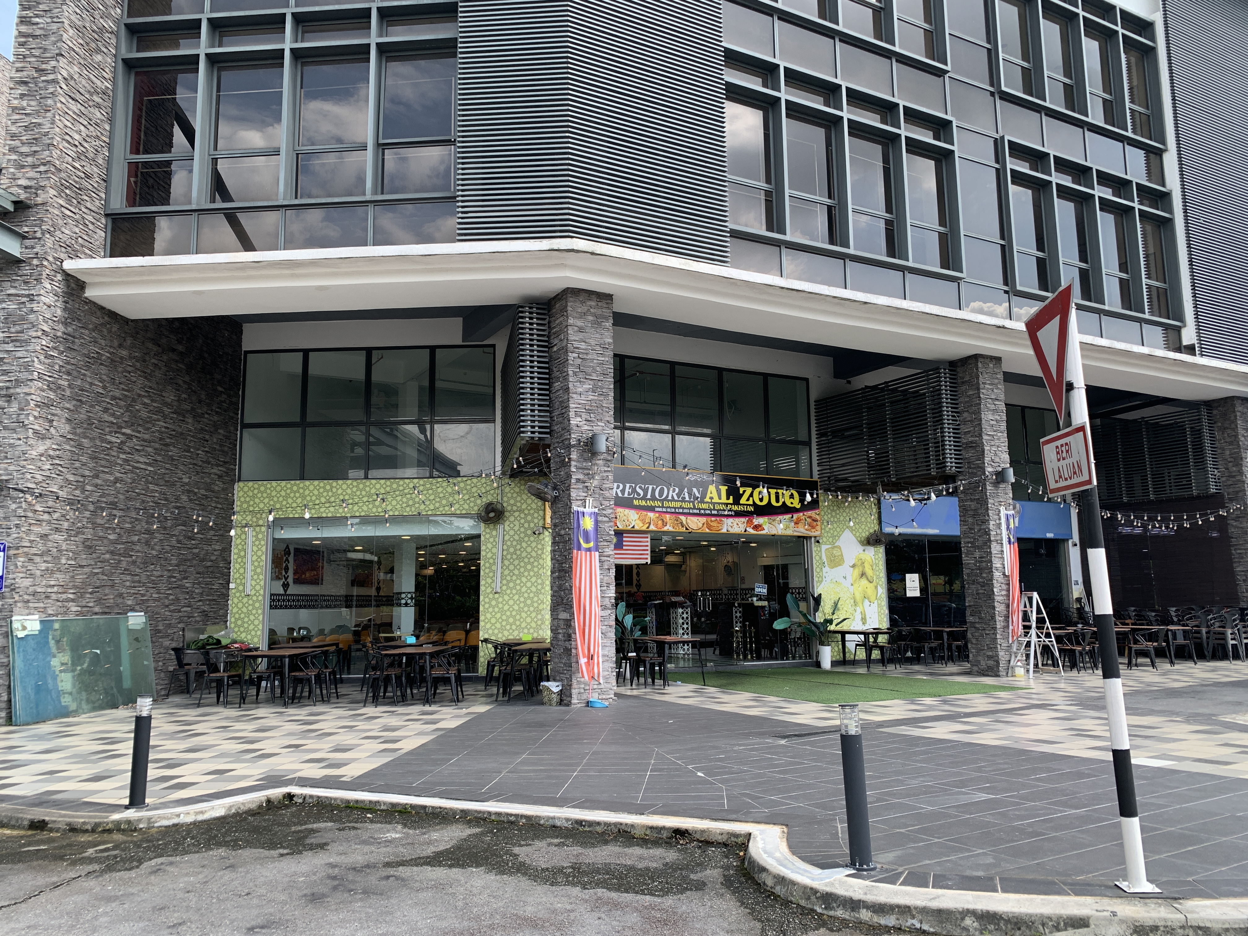 E-17 Ground Floor & Upper Ground