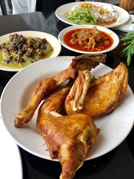 Restoran Man Ayam Kampung - Image 2